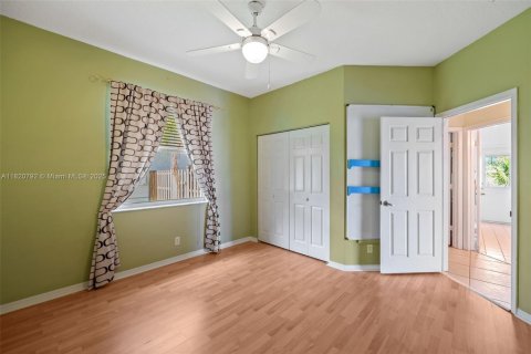 House in Pembroke Pines, Florida 4 bedrooms, 231.88 sq.m. № 1819803 - photo 23