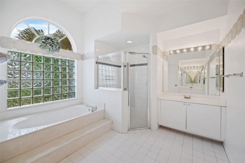 House in Pembroke Pines, Florida 4 bedrooms, 231.88 sq.m. № 1819803 - photo 20