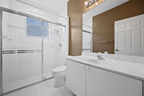 House in Pembroke Pines, Florida 4 bedrooms, 231.88 sq.m. № 1819803 - photo 27