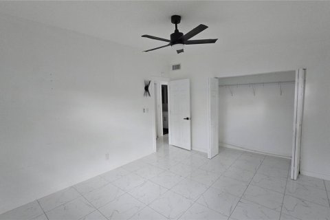 Villa ou maison à vendre à Saint Petersburg, Floride: 3 chambres, 123 m2 № 2416783 - photo 12
