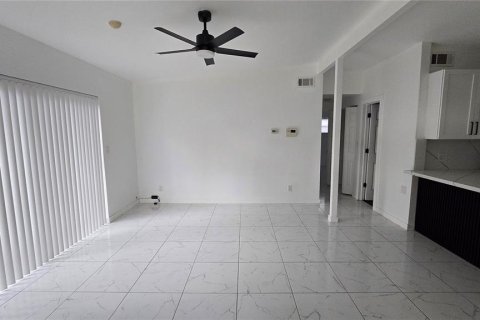 Villa ou maison à vendre à Saint Petersburg, Floride: 3 chambres, 123 m2 № 2416783 - photo 7