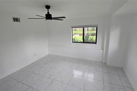 Villa ou maison à vendre à Saint Petersburg, Floride: 3 chambres, 123 m2 № 2416783 - photo 21