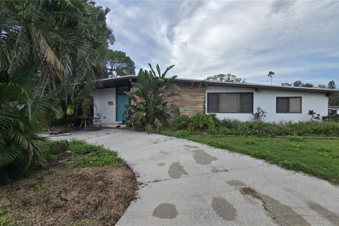 Villa ou maison à Saint Petersburg, Floride 3 chambres, 123 m2 № 2416783