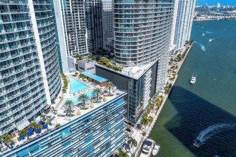 Condominio en venta en Miami, Florida, 1 dormitorio, 88.26 m2 № 1689162 - foto 16
