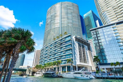 Condominio en venta en Miami, Florida, 1 dormitorio, 88.26 m2 № 1689162 - foto 15