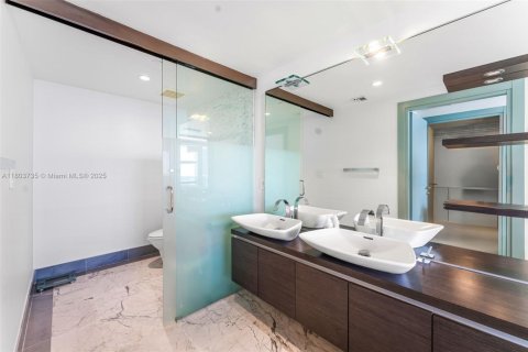Condominio en venta en Miami, Florida, 1 dormitorio, 88.26 m2 № 1689162 - foto 10