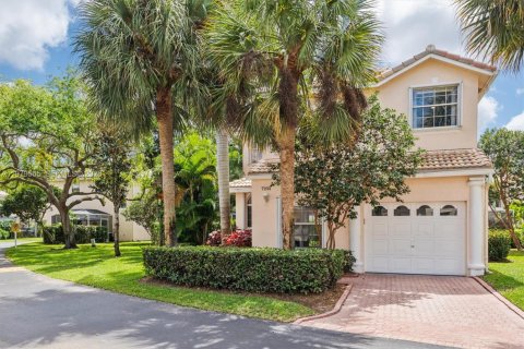 Villa ou maison à louer à Boca Raton, Floride: 3 chambres, 158.77 m2 № 2046425 - photo 2