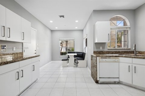 Villa ou maison à louer à Boca Raton, Floride: 3 chambres, 158.77 m2 № 2046425 - photo 10