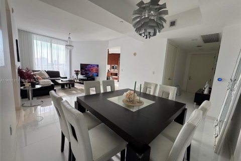 Copropriété à louer à Sunny Isles Beach, Floride: 2 chambres, 135.92 m2 № 2024003 - photo 8