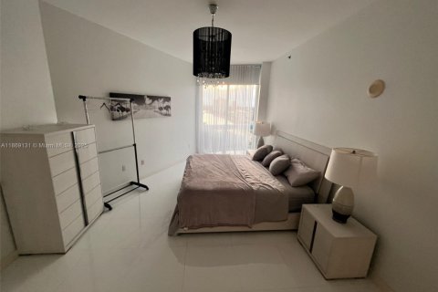 Copropriété à louer à Sunny Isles Beach, Floride: 2 chambres, 135.92 m2 № 2024003 - photo 18