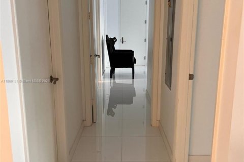 Copropriété à louer à Sunny Isles Beach, Floride: 2 chambres, 135.92 m2 № 2024003 - photo 16