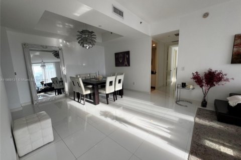 Copropriété à louer à Sunny Isles Beach, Floride: 2 chambres, 135.92 m2 № 2024003 - photo 9