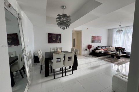 Copropriété à louer à Sunny Isles Beach, Floride: 2 chambres, 135.92 m2 № 2024003 - photo 4