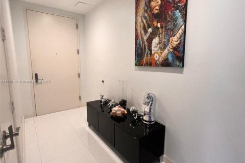 Copropriété à louer à Sunny Isles Beach, Floride: 2 chambres, 135.92 m2 № 2024003 - photo 3