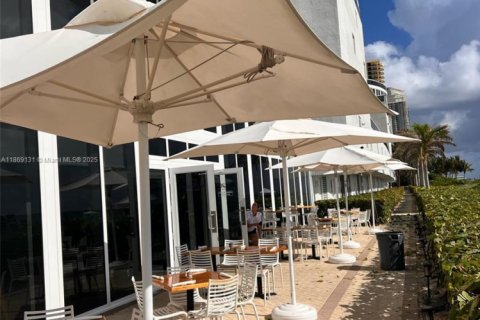 Copropriété à louer à Sunny Isles Beach, Floride: 2 chambres, 135.92 m2 № 2024003 - photo 29