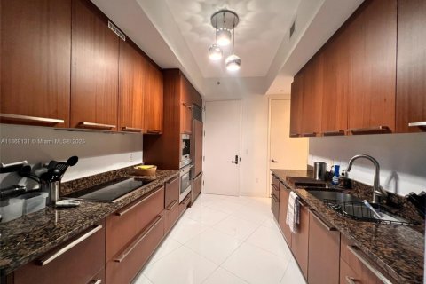 Copropriété à louer à Sunny Isles Beach, Floride: 2 chambres, 135.92 m2 № 2024003 - photo 11