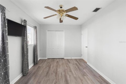 House in Eustis, Florida 3 bedrooms, 115.94 sq.m. № 1617877 - photo 25
