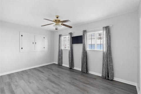 House in Eustis, Florida 3 bedrooms, 115.94 sq.m. № 1617877 - photo 24