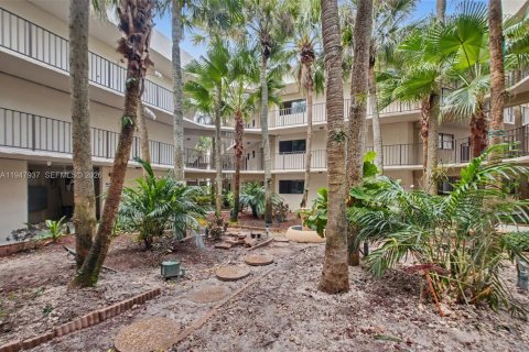 Copropriété à vendre à Miami, Floride: 1 chambre, 65.5 m2 № 2004093 - photo 4