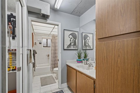 Copropriété à vendre à Miami, Floride: 1 chambre, 65.5 m2 № 2004093 - photo 14