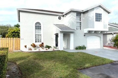 Villa ou maison à louer à Doral, Floride: 3 chambres, 152.45 m2 № 1898156 - photo 3