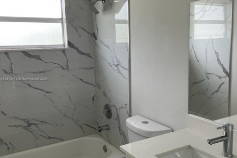 Villa ou maison à louer à Doral, Floride: 3 chambres, 152.45 m2 № 1898156 - photo 21