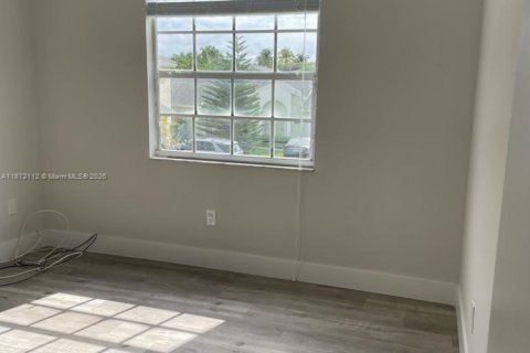 Villa ou maison à louer à Doral, Floride: 3 chambres, 152.45 m2 № 1898156 - photo 19