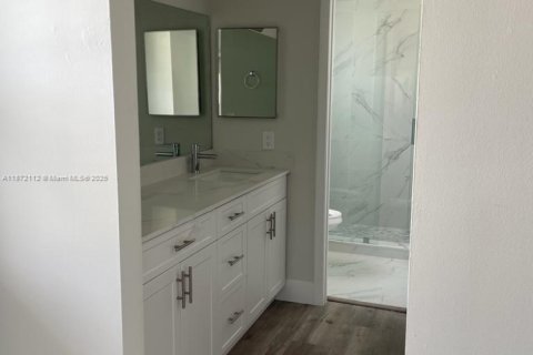 Villa ou maison à louer à Doral, Floride: 3 chambres, 152.45 m2 № 1898156 - photo 16