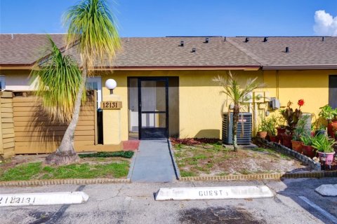Adosado en alquiler en Orlando, Florida, 1 dormitorio, 65.31 m2 № 2232467 - foto 2