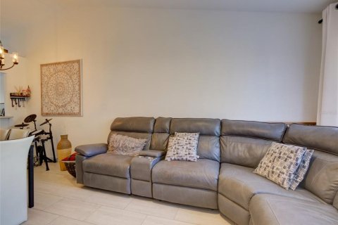 Adosado en alquiler en Orlando, Florida, 1 dormitorio, 65.31 m2 № 2232467 - foto 8