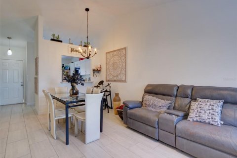 Adosado en alquiler en Orlando, Florida, 1 dormitorio, 65.31 m2 № 2232467 - foto 6