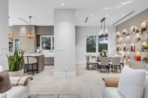 Casa en venta en Coral Gables, Florida, 5 dormitorios, 320.61 m2 № 2009749 - foto 13