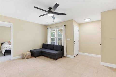 Condo in South Daytona, Florida, 2 bedrooms № 2103900 - photo 7