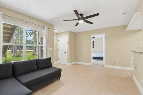 Condo in South Daytona, Florida, 2 bedrooms № 2103900 - photo 10