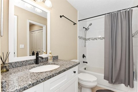 Condo in South Daytona, Florida, 2 bedrooms № 2103900 - photo 22
