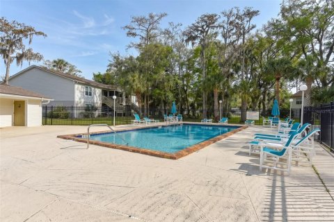 Condo in South Daytona, Florida, 2 bedrooms № 2103900 - photo 5