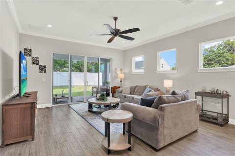 Casa en venta en Orlando, Florida, 3 dormitorios, 239.32 m2 № 1631211 - foto 14