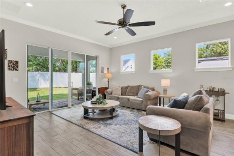 Casa en venta en Orlando, Florida, 3 dormitorios, 239.32 m2 № 1631211 - foto 10