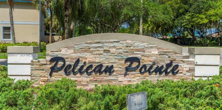 Adosado en Coral Springs, Florida 3 dormitorios, 142.7 m2 № 1993738