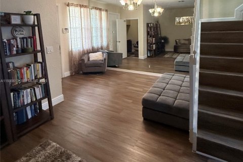 Adosado en venta en Coral Springs, Florida, 3 dormitorios, 142.7 m2 № 1993738 - foto 12