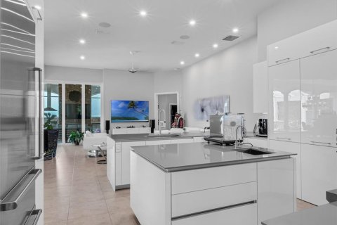 Casa en venta en Lake Mary, Florida, 4 dormitorios, 1193.05 m2 № 1902186 - foto 21