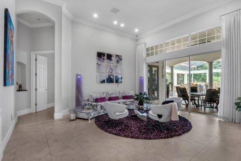House in Lake Mary, Florida 4 bedrooms, 1193.05 sq.m. № 1902186 - photo 9