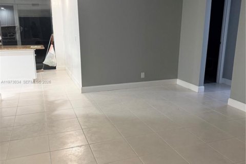 Condominio en alquiler en Delray Beach, Florida, 2 dormitorios, 97.55 m2 № 2047145 - foto 2