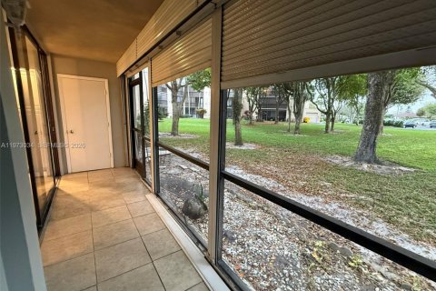 Condominio en alquiler en Delray Beach, Florida, 2 dormitorios, 97.55 m2 № 2047145 - foto 9