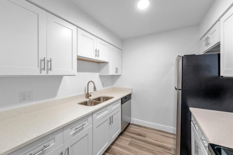Condo in Tampa, Florida, 1 bedroom  № 1835795 - photo 7