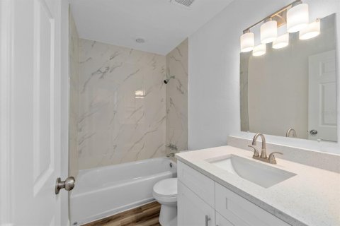 Condo in Tampa, Florida, 1 bedroom  № 1835795 - photo 9