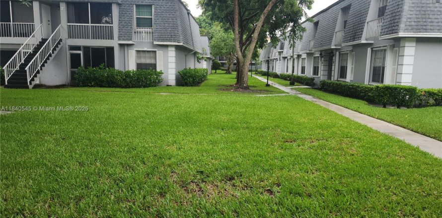 Condo in Plantation, Florida, 3 bedrooms № 1830772