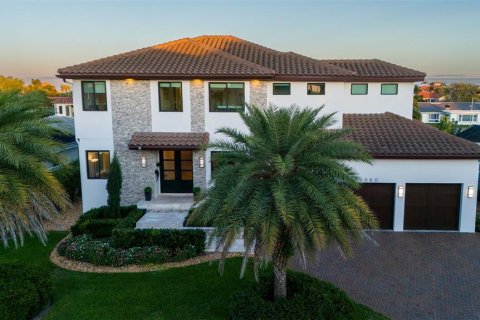 Casa en venta en Saint Petersburg, Florida, 5 dormitorios, 441.01 m2 № 2093542 - foto 13