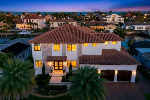 Casa en venta en Saint Petersburg, Florida, 5 dormitorios, 441.01 m2 № 2093542 - foto 5