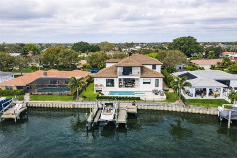 Casa en venta en Saint Petersburg, Florida, 5 dormitorios, 441.01 m2 № 2093542 - foto 7